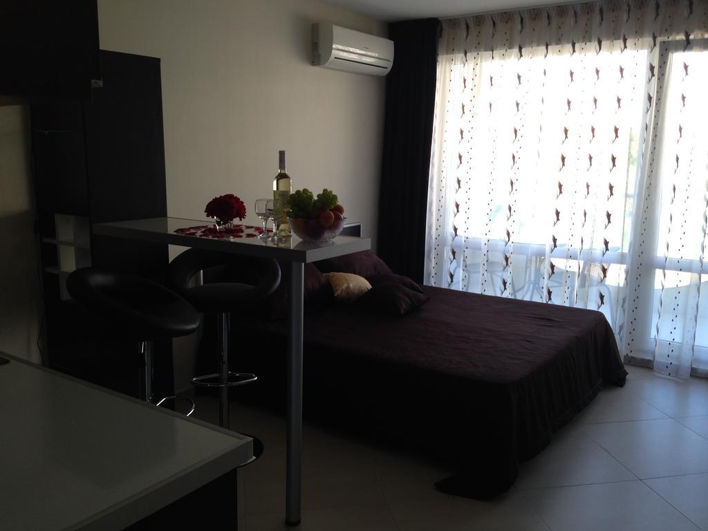 Odyssey Apartments Nesebar Room photo